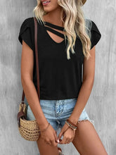 Load image into Gallery viewer, Spliced Petal Sleeves Top
